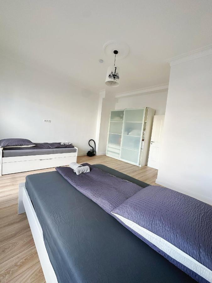 Zentralmoers 140M2 Hbf Nah Apartment Bagian luar foto